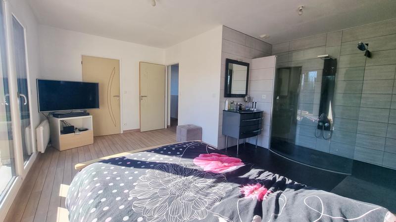 Maison - 160 m² - 6 pièces