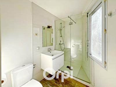 Immeuble - 77 m² - 2 pièces