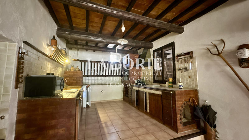 Mas - 156 m² - 5 pièces