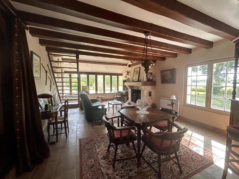 Propriété - 214 m² - 10 pièces