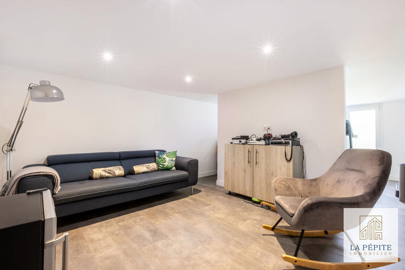 Maison - 173 m² - 9 pièces