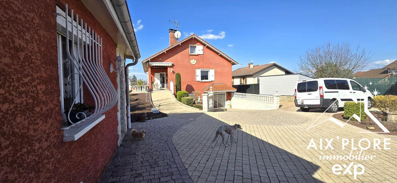 Maison - 228 m² - 7 pièces