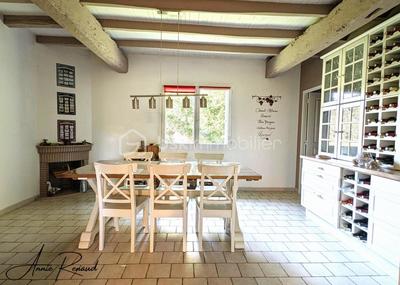 Demeure - 299 m² - 10 pièces