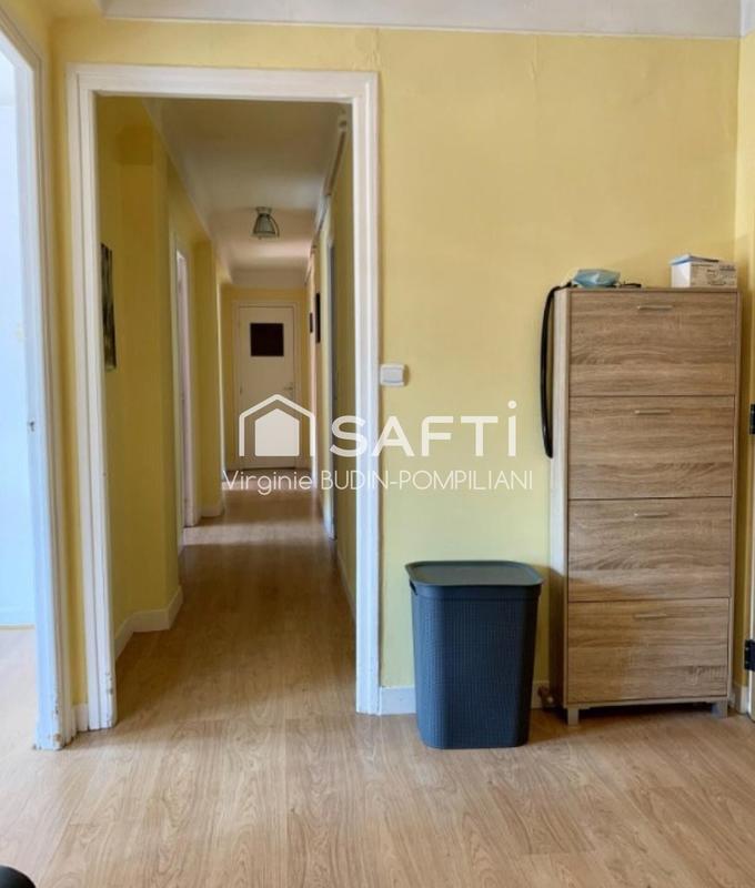 Appartement - 111 m² - 5 pièces