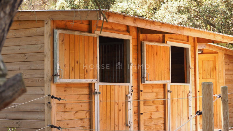 Maison - 200 m² - 6 pièces