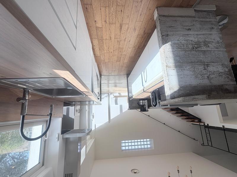 Loft - 104 m² - 4 pièces