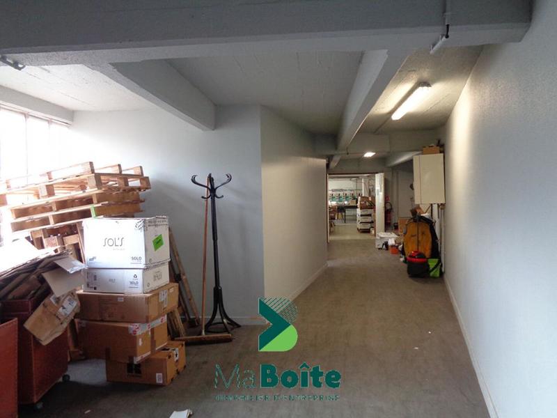 Entrepôt - 300 m² - 2 pièces