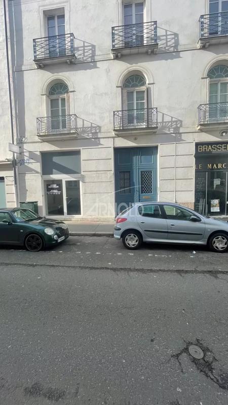 Local commercial - 33 m² - 3 pièces