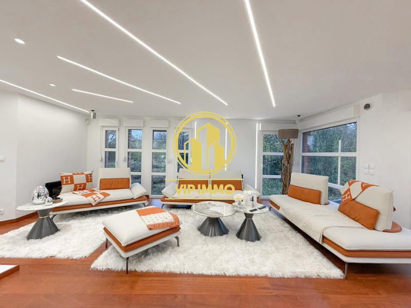 Maison - 183 m² - 5 pièces