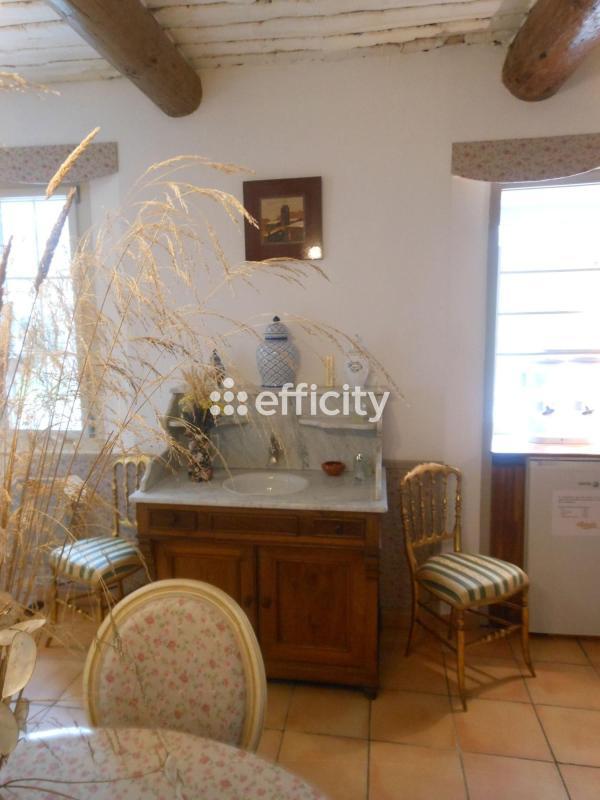 Maison - 230 m² - 9 pièces