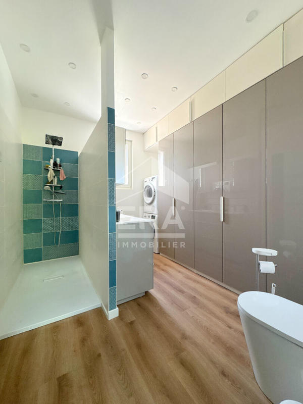 Maison - 94 m² - 4 pièces