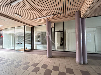 Local commercial - 109 m²