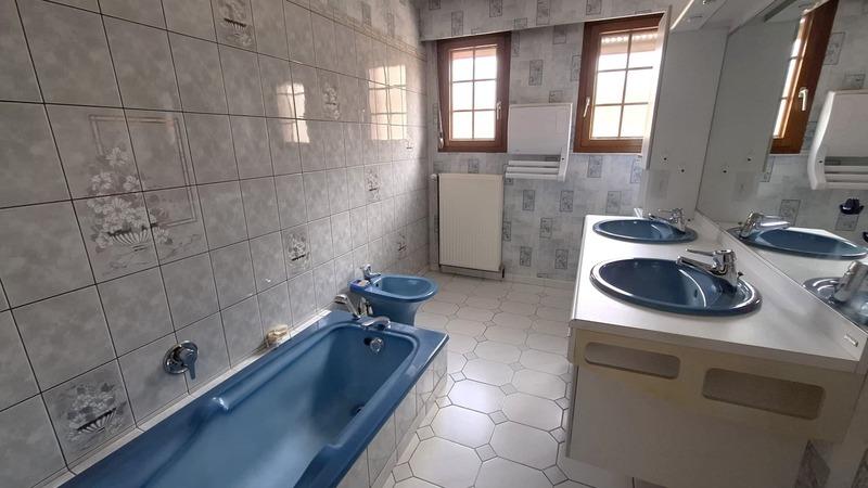 Maison - 96 m² - 5 pièces