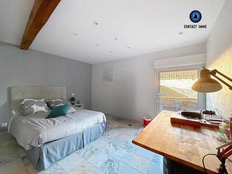 Maison - 279 m² - 9 pièces