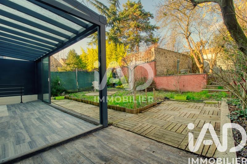 Maison - 223 m² - 8 pièces