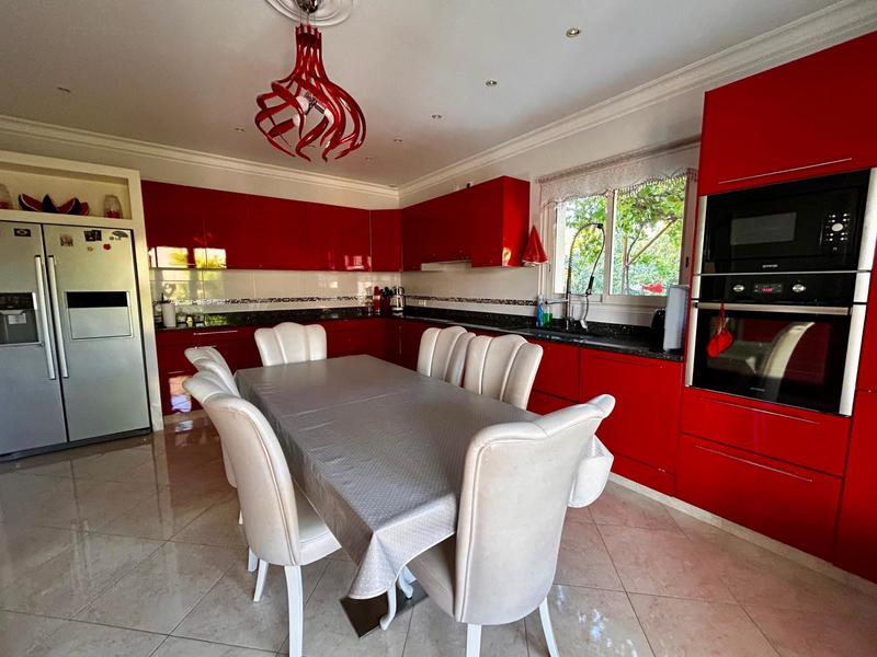 Maison - 176 m² - 5 pièces