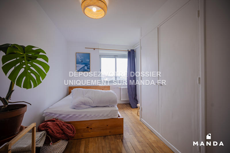 Chambre - 11 m² - 4 pièces