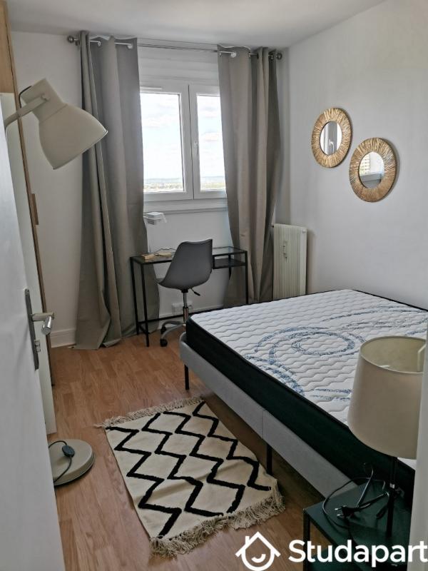 Chambre - 12 m² - 1 pièce