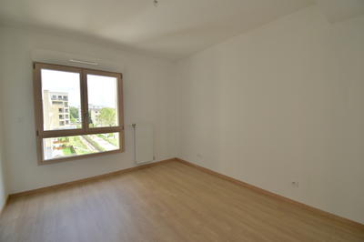 Appartement - 95 m² - 4 pièces