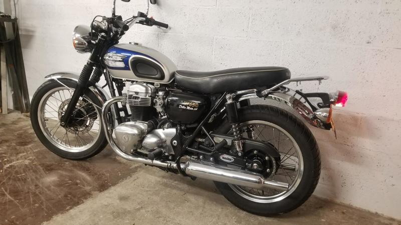 Kawasaki W 650 kawasaki bleu 0650 555