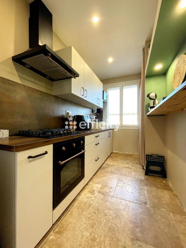 Maison traditionnelle - 120 m² - 5 pièces