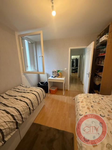 Appartement - 77 m² - 4 pièces