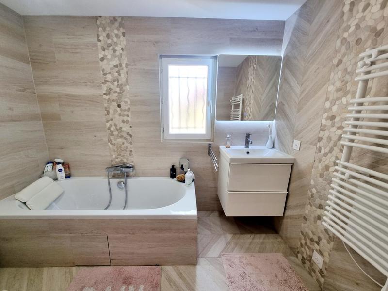 Maison - 175 m² - 8 pièces