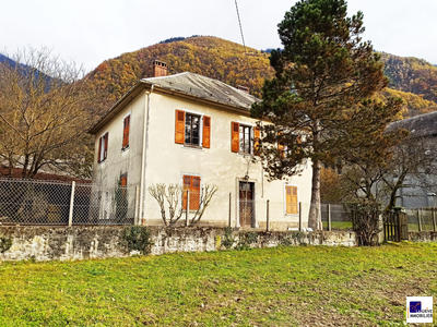 Maison ancienne - 204 m² - 7 pièces