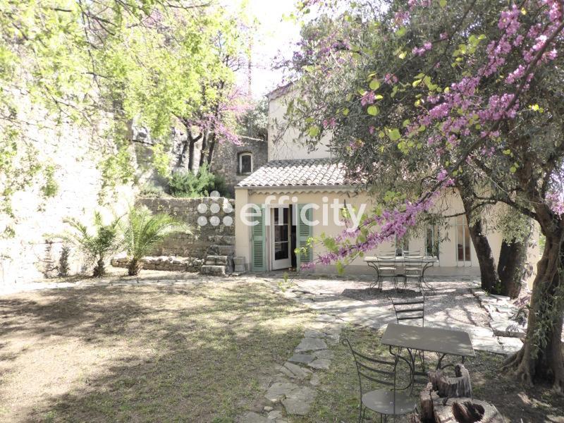 Maison - 180 m² - 6 pièces