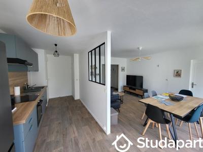 Chambre - 9 m² - 1 pièce