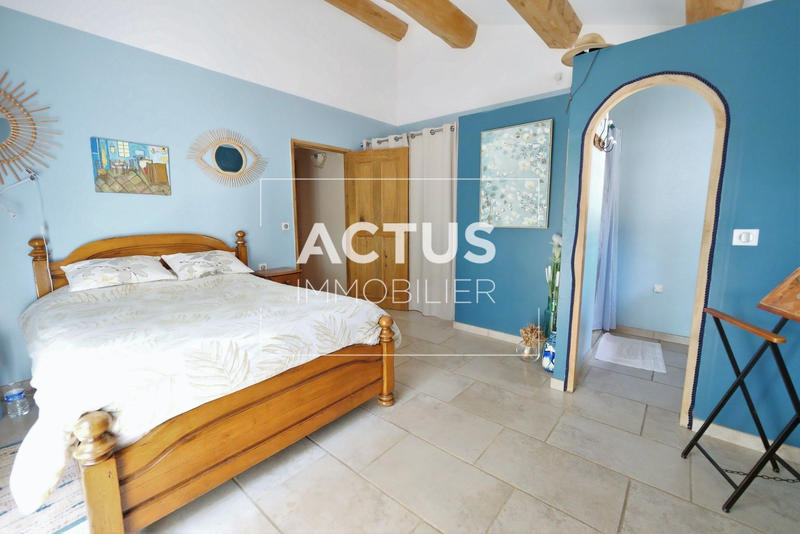 Maison - 186 m² - 5 pièces