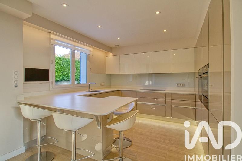 Maison - 171 m² - 6 pièces