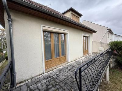 Maison - 88 m² - 5 pièces