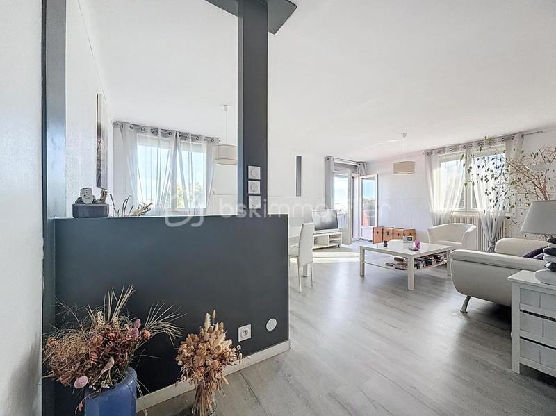 Appartement - 77 m² - 3 pièces