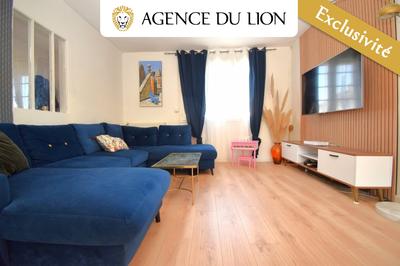 Maison - 90 m² - 5 pièces