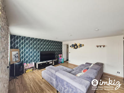 Maison - 220 m² - 7 pièces