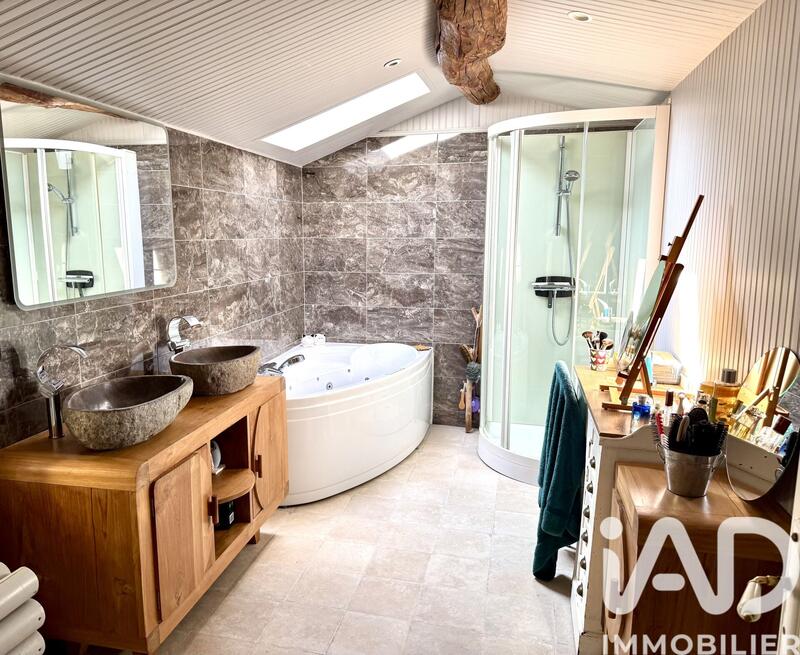 Maison de campagne - 211 m² - 5 pièces