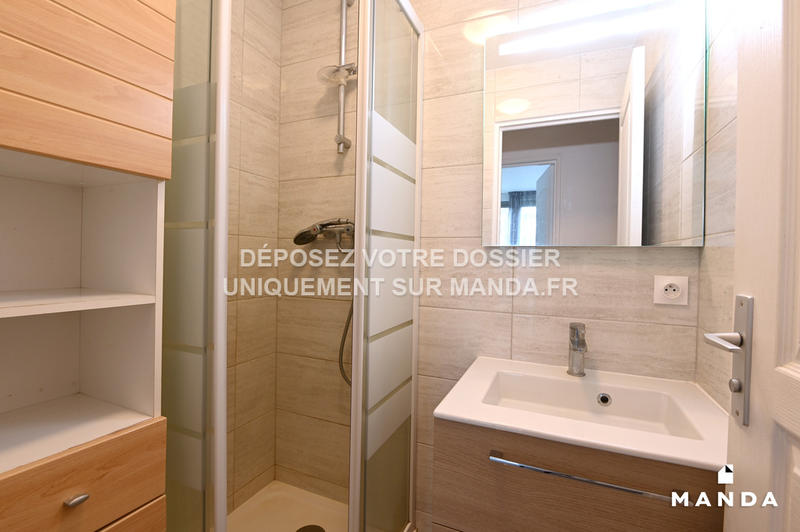 Chambre - 10 m² - 5 pièces