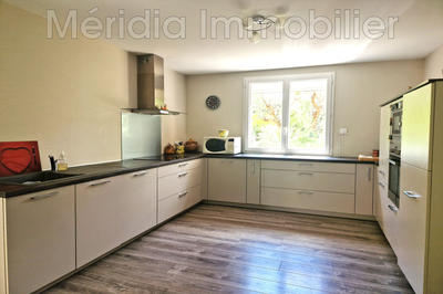 Villa - 165 m² - 6 pièces