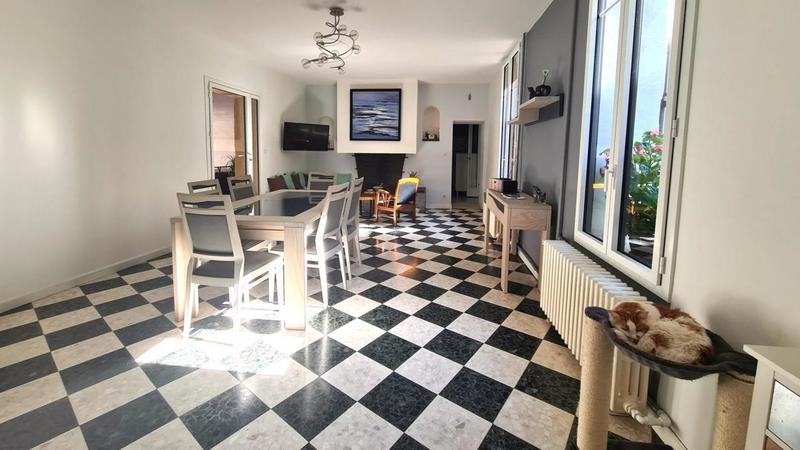 Maison de maîtres - 213 m² - 7 pièces