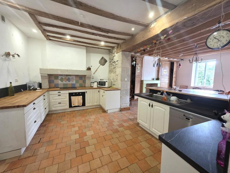 Maison - 303 m² - 12 pièces