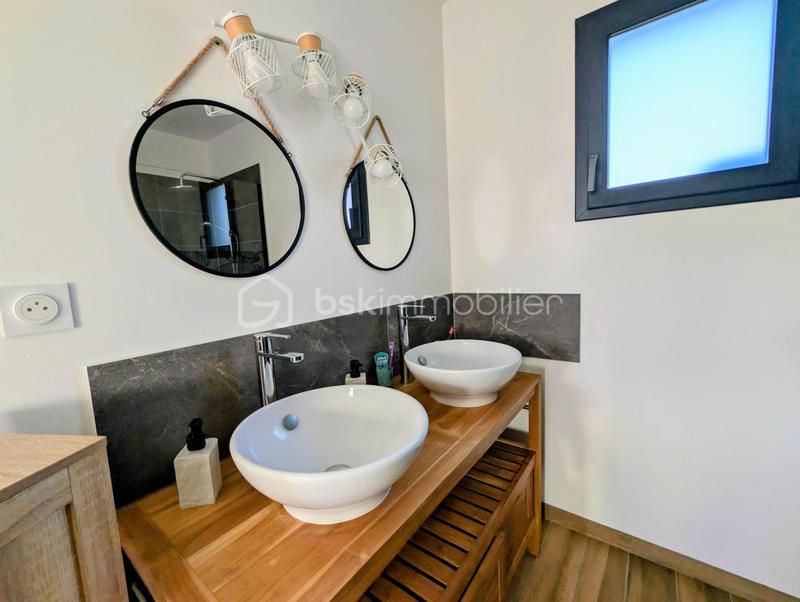 Maison traditionnelle - 138 m² - 6 pièces