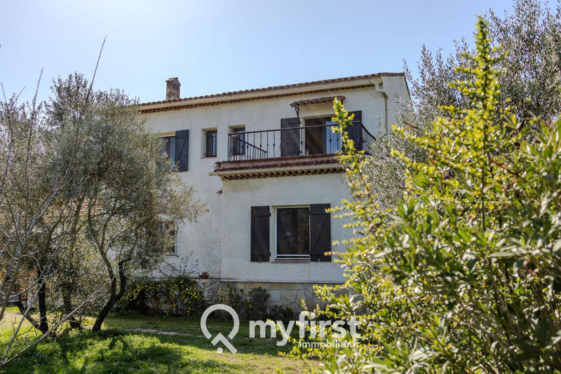 Maison - 135 m² - 6 pièces