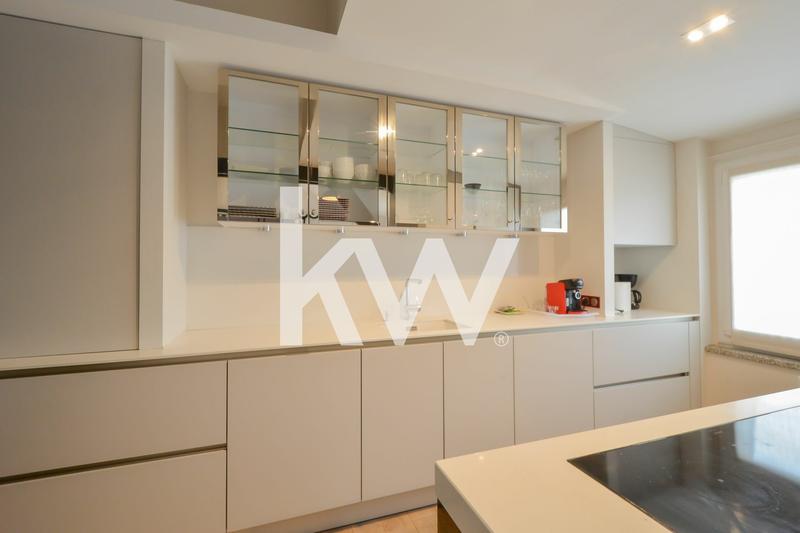 Appartement - 275 m² - 8 pièces