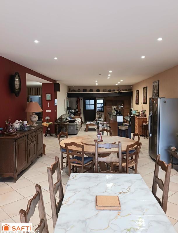 Maison - 700 m² - 18 pièces