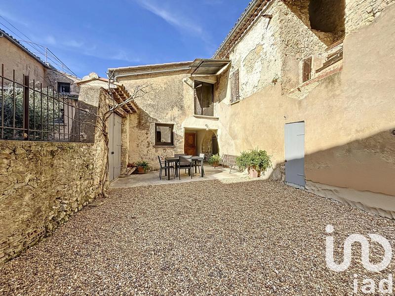 Maison - 220 m² - 8 pièces