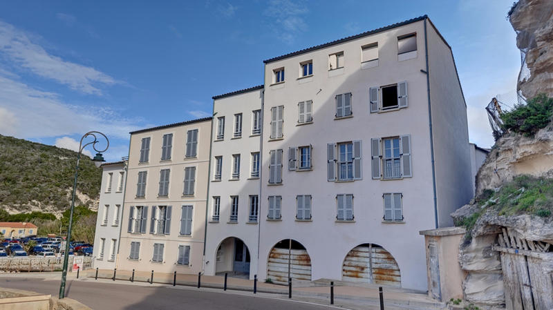 Appartement - 81 m² - 3 pièces