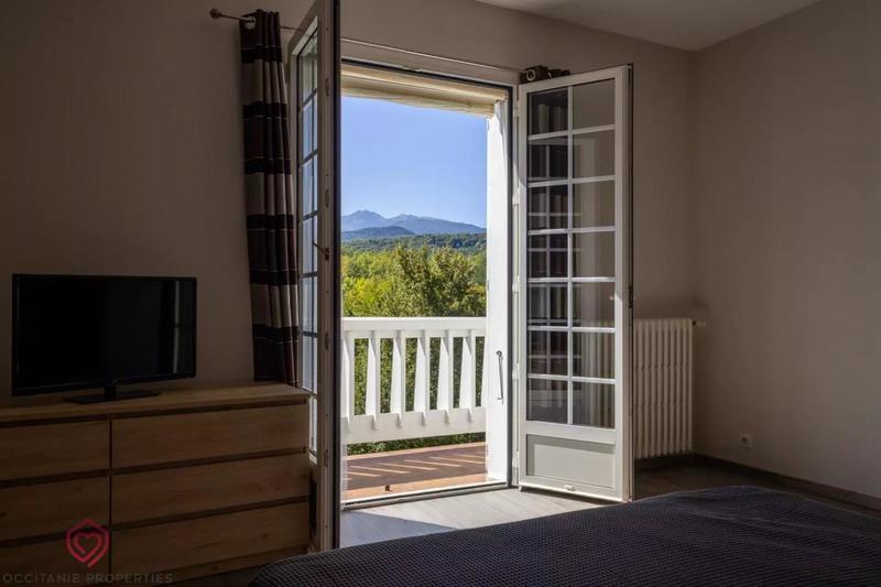 Villa - 203 m² - 7 pièces