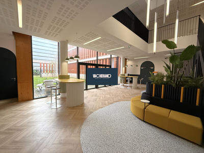 Bureau - 217 m² - 1 pièce