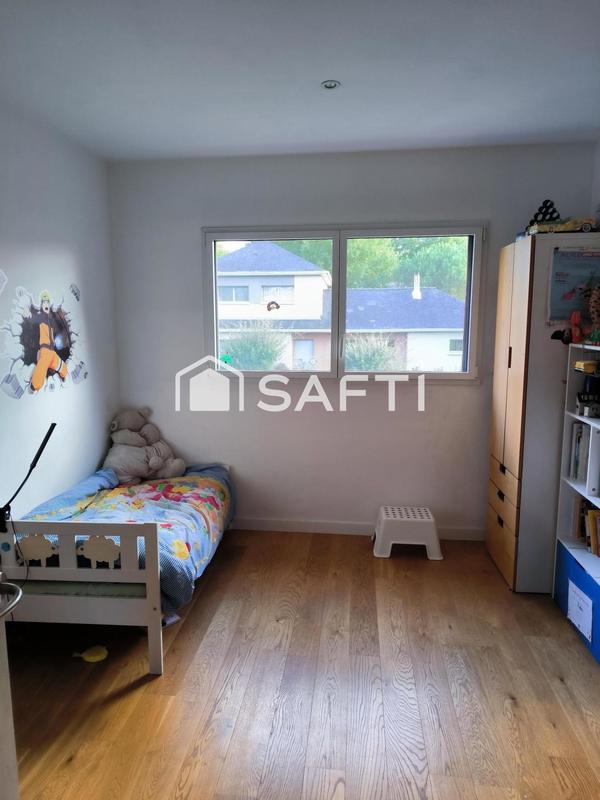 Maison - 163 m² - 6 pièces